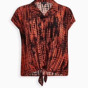 TORRID TIE FRONT DOLMAN BLOUSE - CHALLIS TIE-DYE